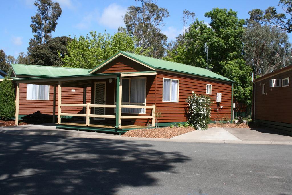 Lake Fyans Holiday Park Стая снимка