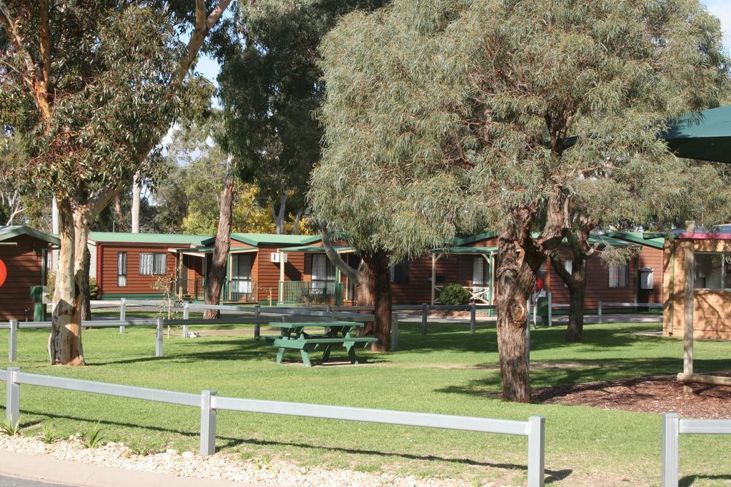 Lake Fyans Holiday Park Екстериор снимка
