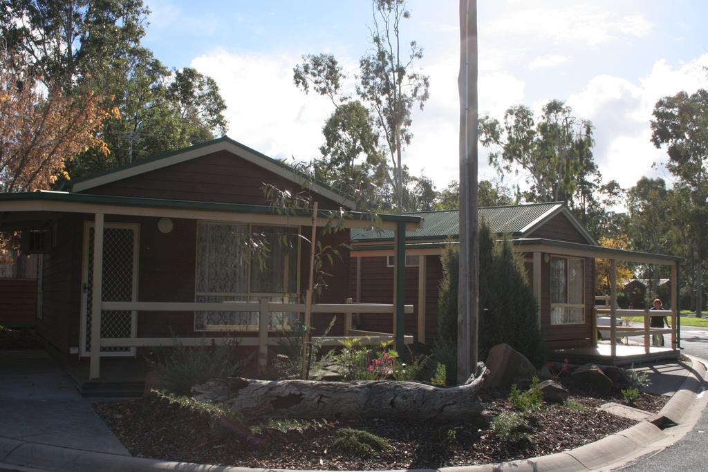 Lake Fyans Holiday Park Стая снимка